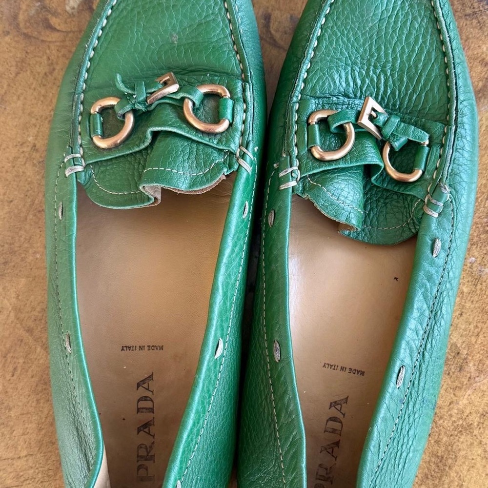 Prada Women's Green Leather Loafers 9.5 - Picture 3 of 11